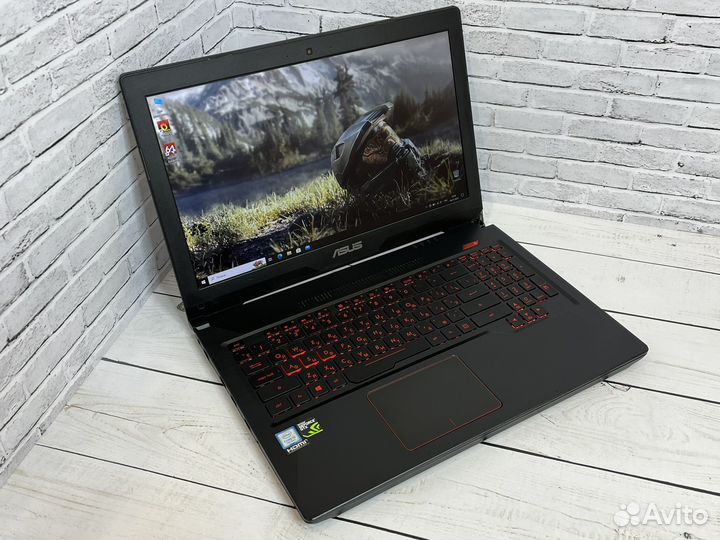 Игровой ноутбук Asus i5/GTX1050/SSD M2/8gb