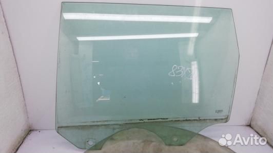 Стекло двери задней левой volkswagen touareg 7L (8