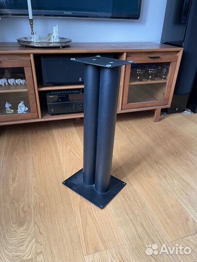 Стойки под акустику Custom Design RS 302