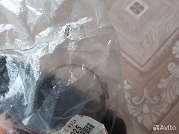 Пыльник рулевой рейки Toyota LC Prado