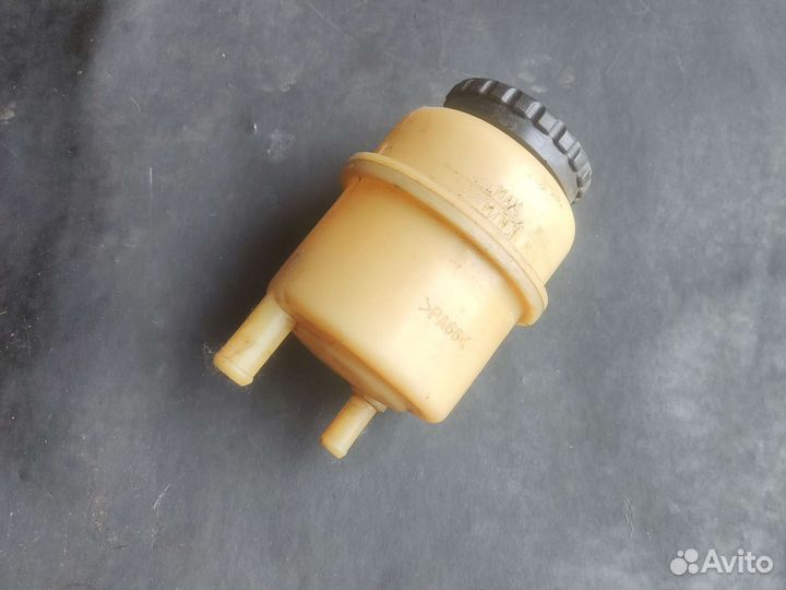 Бачок гура Daewoo Nexia