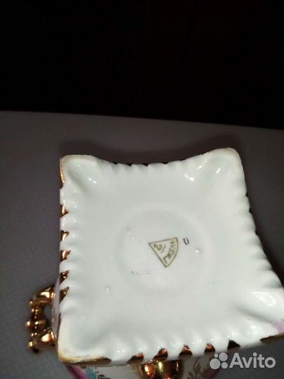 Самовар миниатюрный и фарфоровый