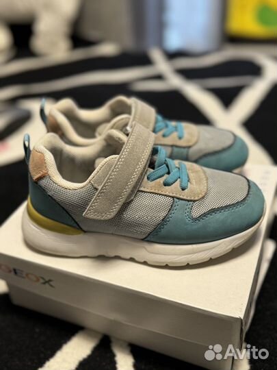 Кроссовки reserved