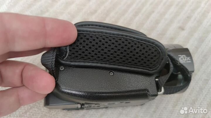 Видеокамера Sony HDR-CX7EK