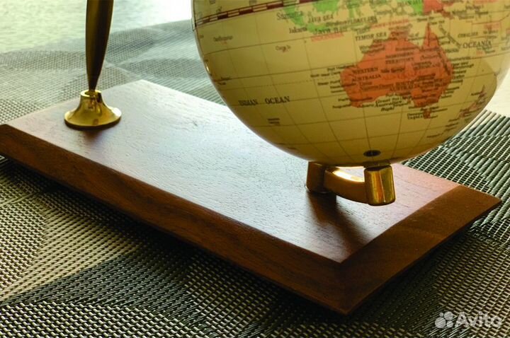 Настольный набор с глобусом и ручкой