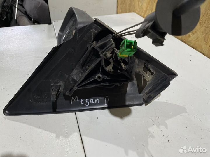 Зеркало правое Renault Megane седан K4M 2006