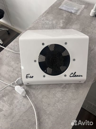 Маникюрная вытяжка