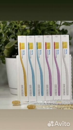 Зубная щетка атоми