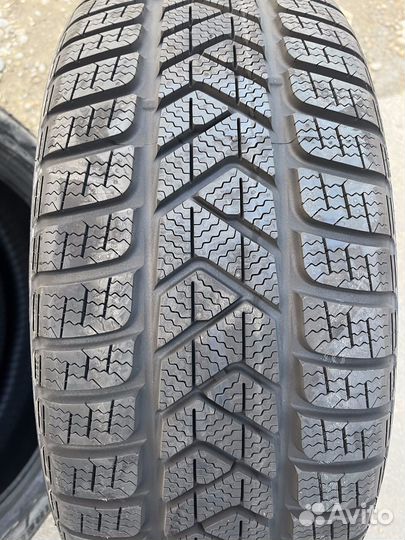 Pirelli Winter Sottozero 3 245/45 R18 100V