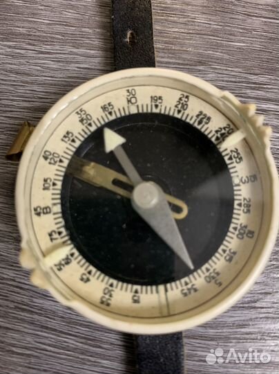 Наручный компас СССР