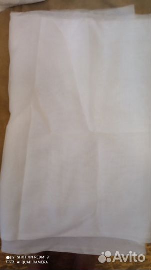 Куски партьерной ткани