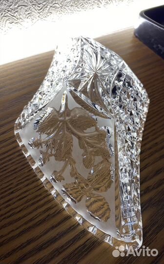 Ваза хрустальная