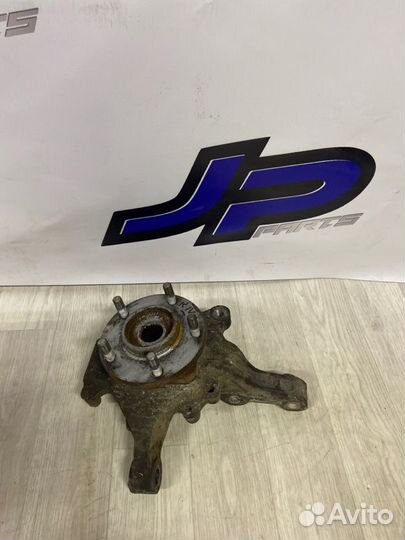 Поворотный кулак Dodge Caravan 2.4 2003