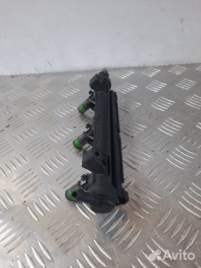 Топливная рампа Skoda Fabia 1 хэтчбек 1.2 BME 2005