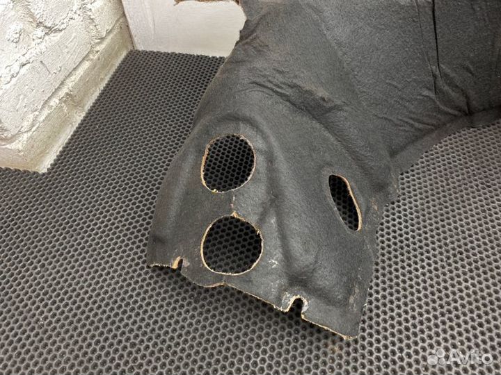 Шумоизоляция моторного отсека Mercedes-Benz