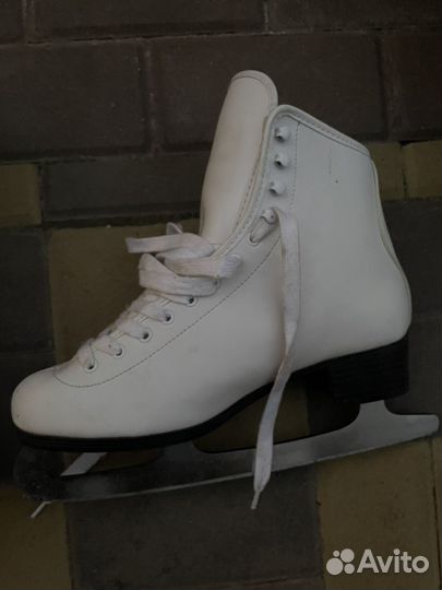 Коньки фигурные Larsen Marina F02 Size 42