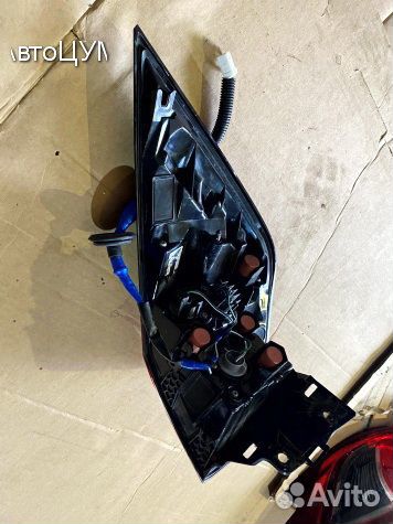 Фонарь задний левый правый Toyota RAV4 XA50