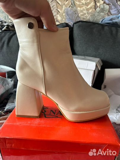 Ботинки женские