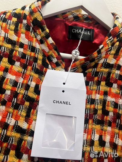 Твидовый пиджак chanel