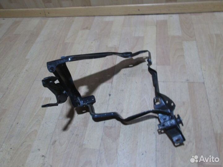 Крепление фары Mercedes Benz C Class W205