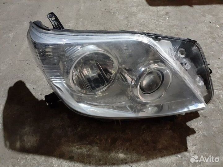 Фара Toyota Land Cruiser Prado 150