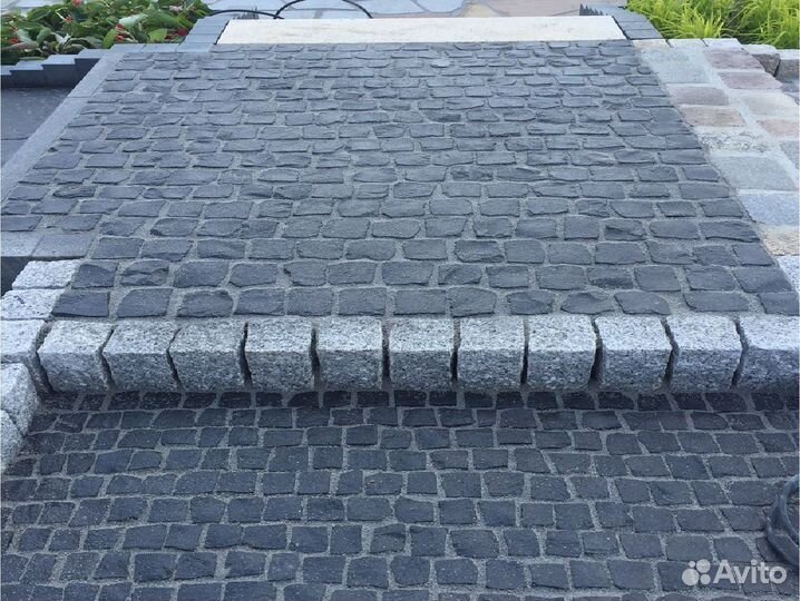 Брусчатка колотая, гранит Цветок Урала, опт от 123