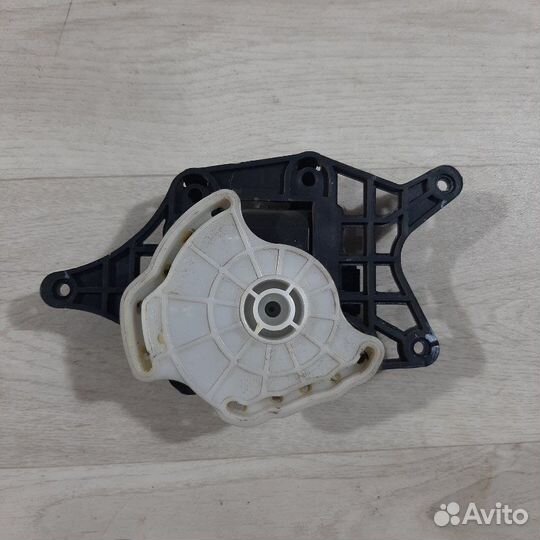 Сервопривод заслонок печки Hyundai Solaris седан