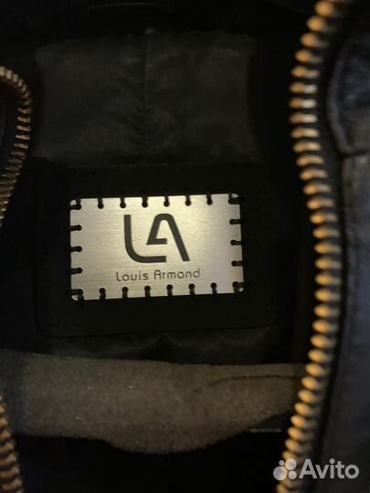 Куртка женская стильная для стройной девушки