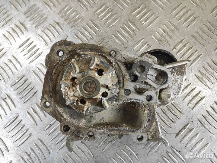 Насос водяной помпа Renault Clio 1998-2008