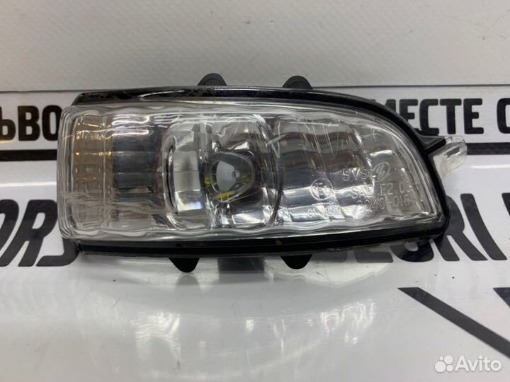 Указатель поворота правый Volvo S40 S60 S80 V70
