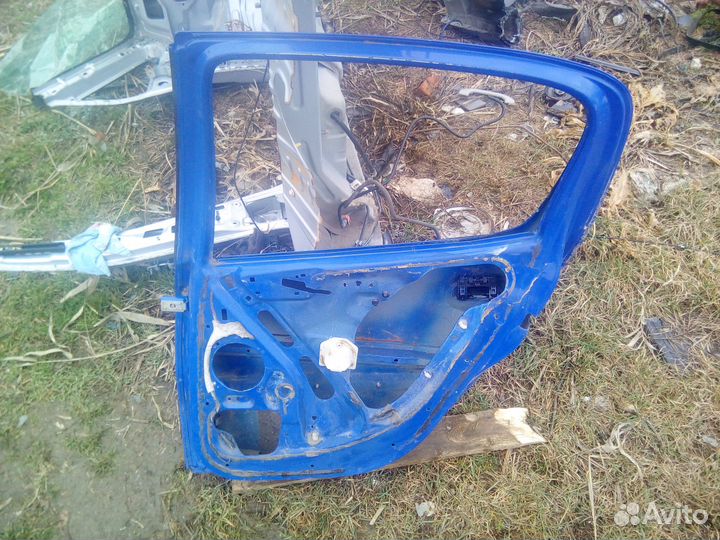 Дверь боковая Peugeot 206, правая задняя