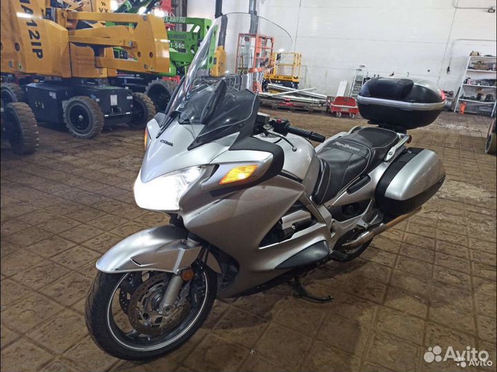 Продам Honda st1300