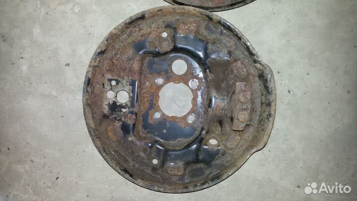 Пежо 206 кожух заднего барабана