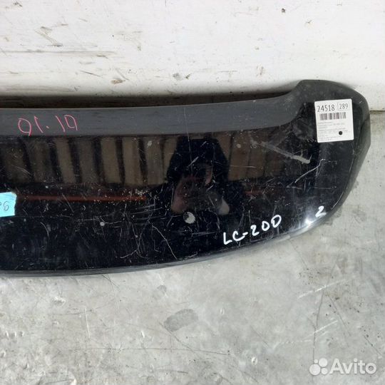 Спойлер багажника Toyota Land Cruiser 200