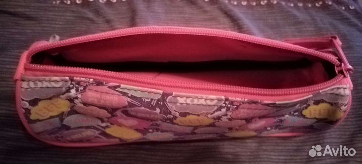 Пенал с карандашами