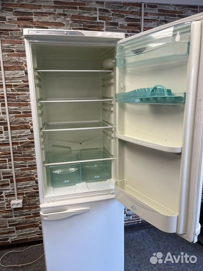 Холодильник бу stinol