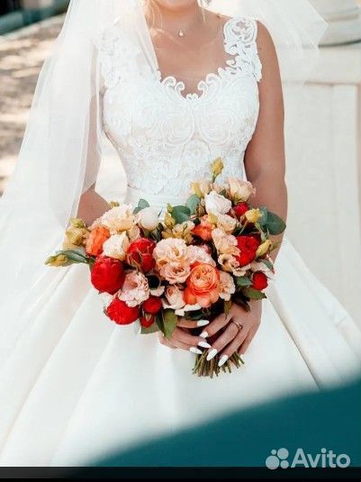 Свадебное платье 44 46 бу