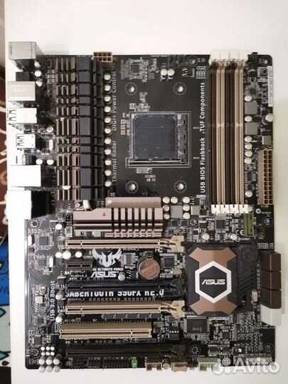 Материнская плата asus sabertooth 990FX R2.0