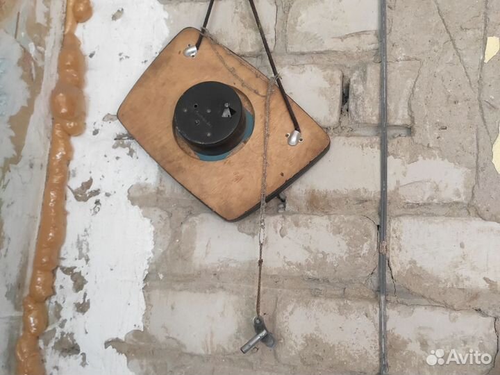 Старинные настенные часы