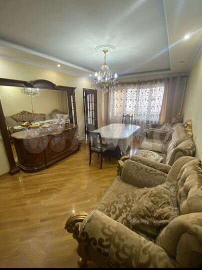 4-к. квартира, 145 м², 8/10 эт.