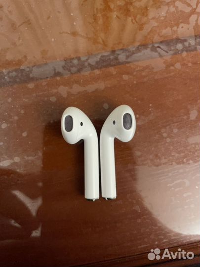 Беспроводные наушники apple airpods