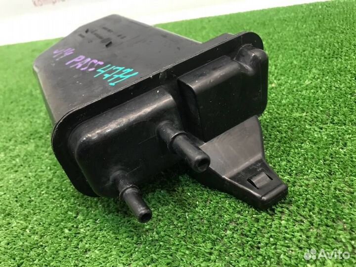 Абсорбер Volkswagen Passat Variant 3C caxa 2012