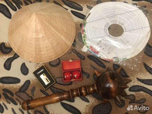 Булава, китайский фонарь, шары, зажигалка