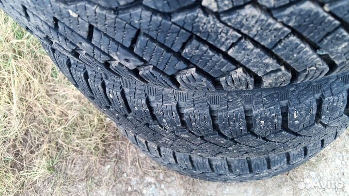 Gislaved Nord Frost 200 235/50 R18