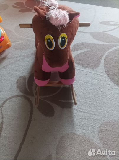 Детская качалка лошадь