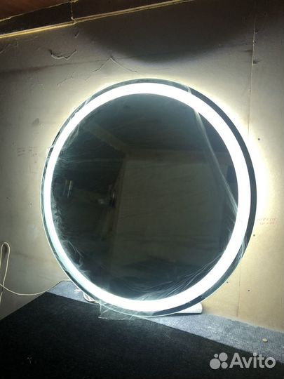 Зеркало с подстветкой
