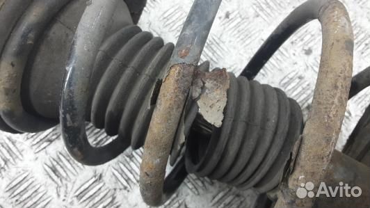 Стойка передняя правая toyota avensis T27 (KNI11N5