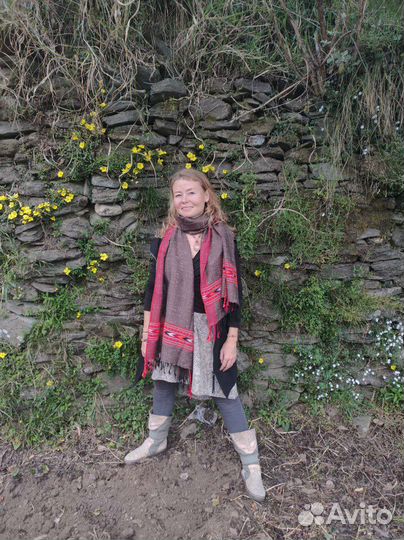 Шерстяная стола - широкий шарф