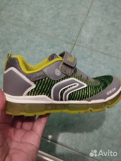 Кроссовки детские