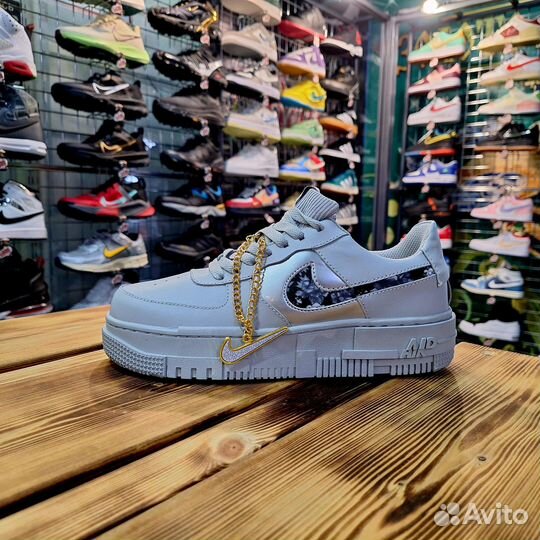 Кроссовки Nike Air Force 1 Pixel